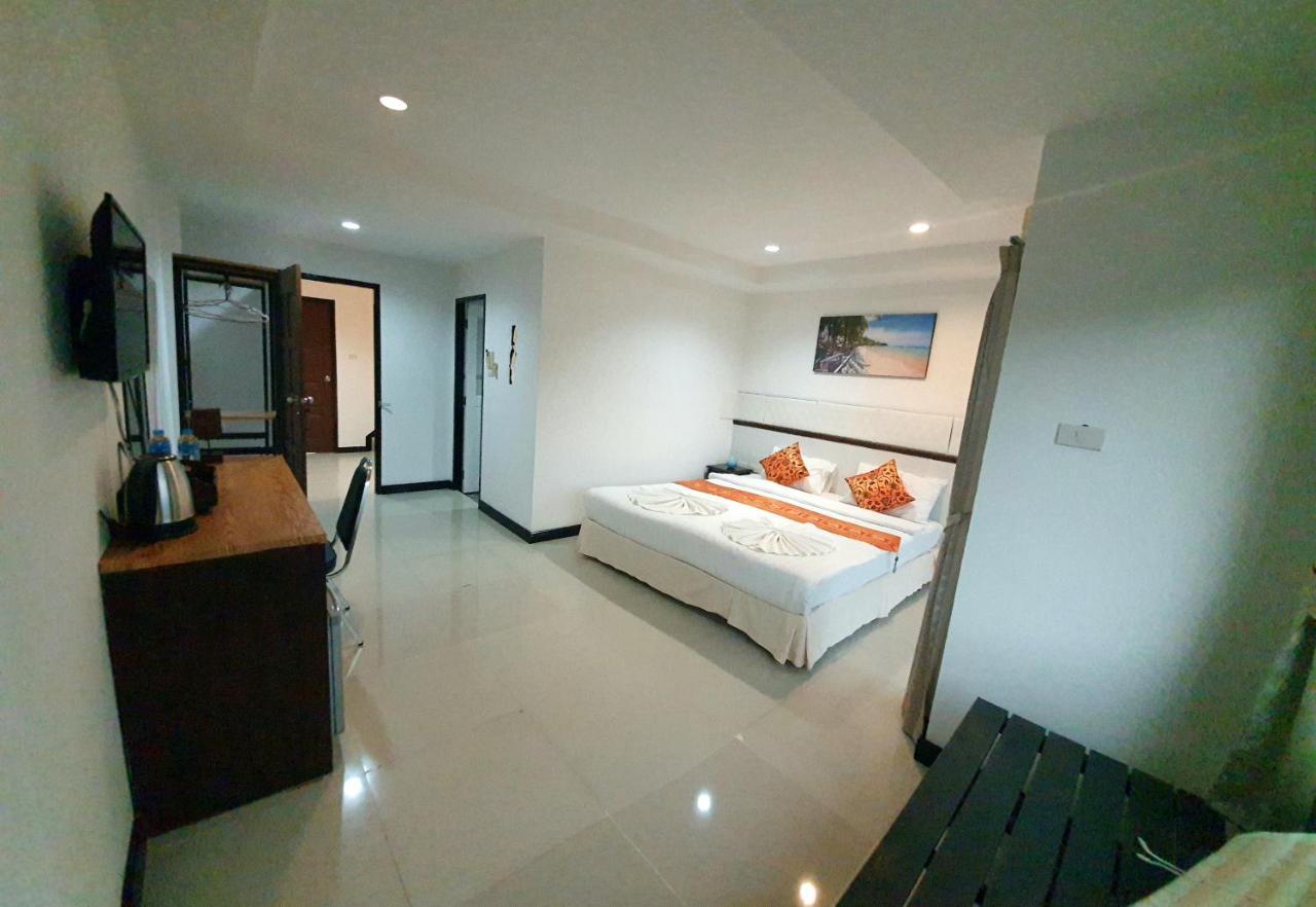 At Home Hotel Patong Buitenkant foto