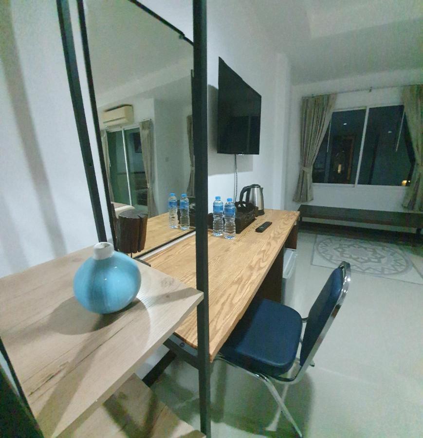 At Home Hotel Patong Buitenkant foto
