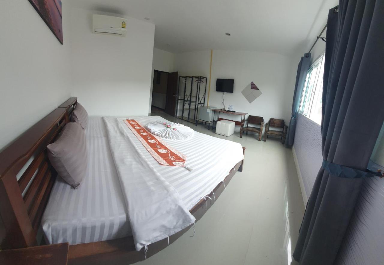 At Home Hotel Patong Buitenkant foto