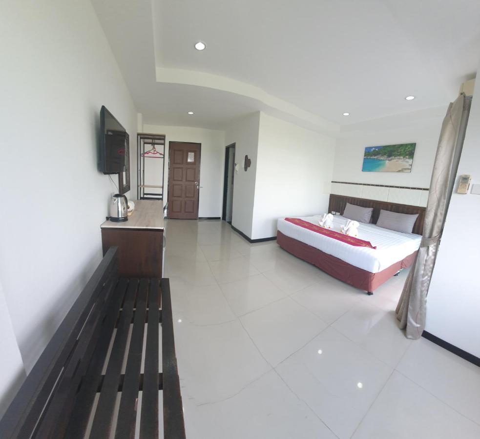 At Home Hotel Patong Buitenkant foto