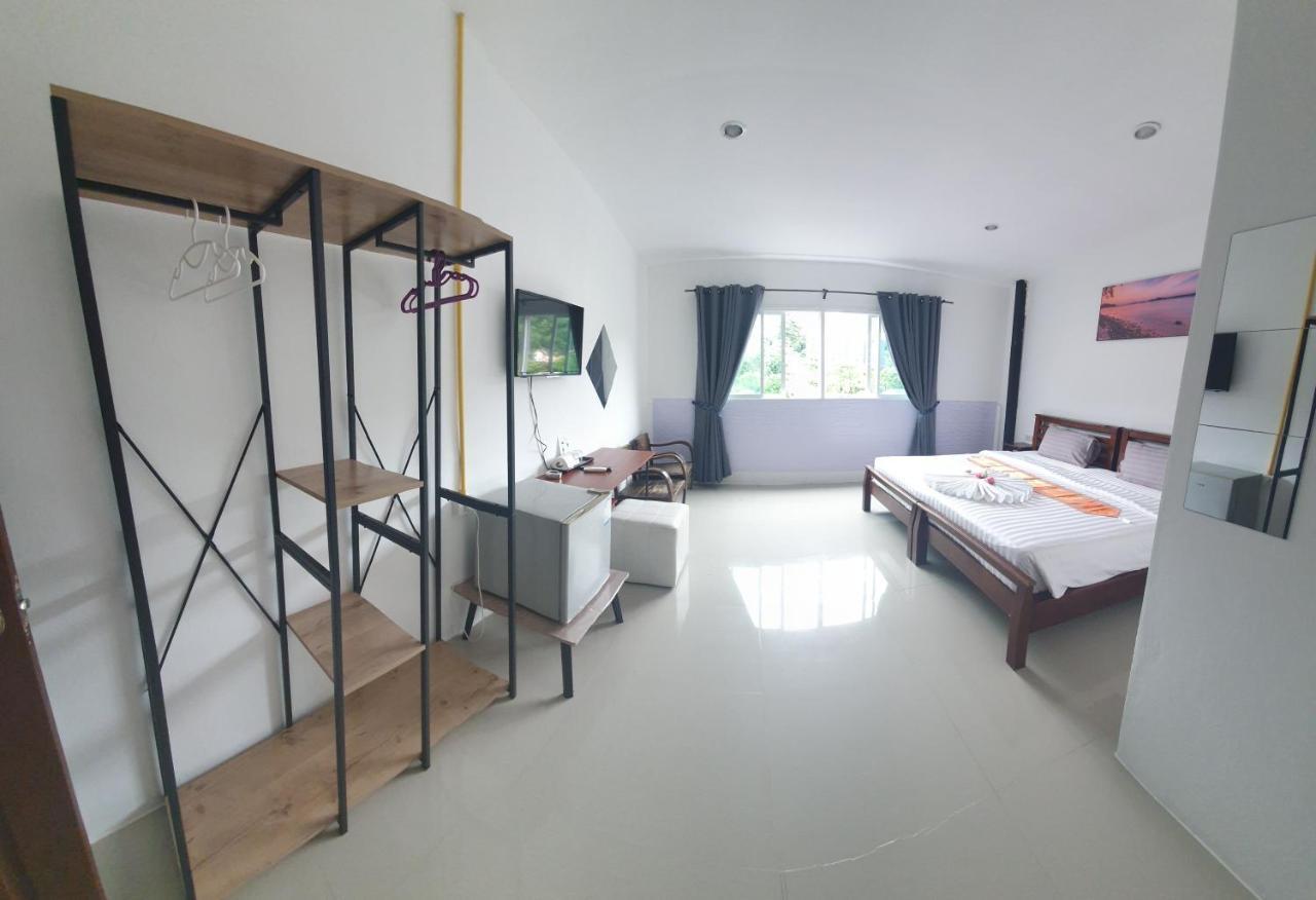 At Home Hotel Patong Buitenkant foto