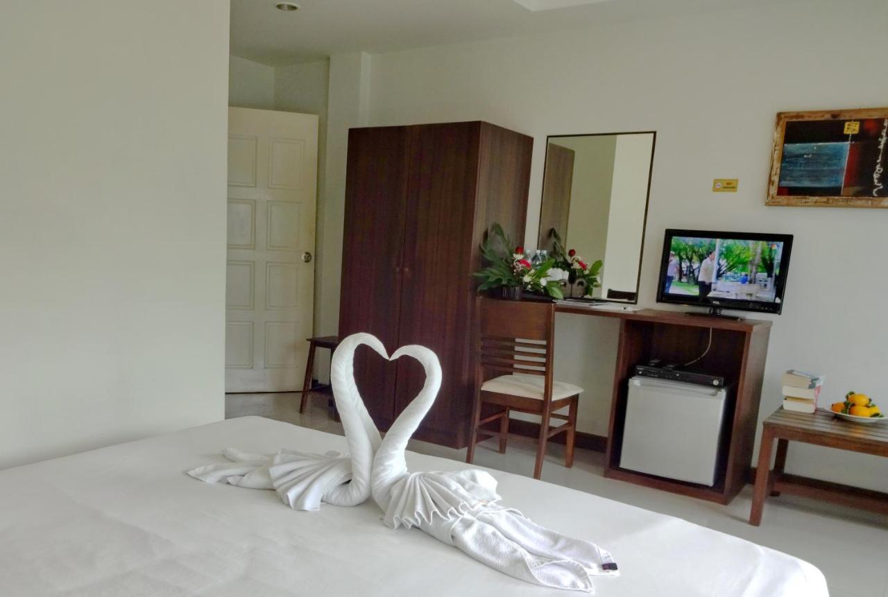 At Home Hotel Patong Buitenkant foto