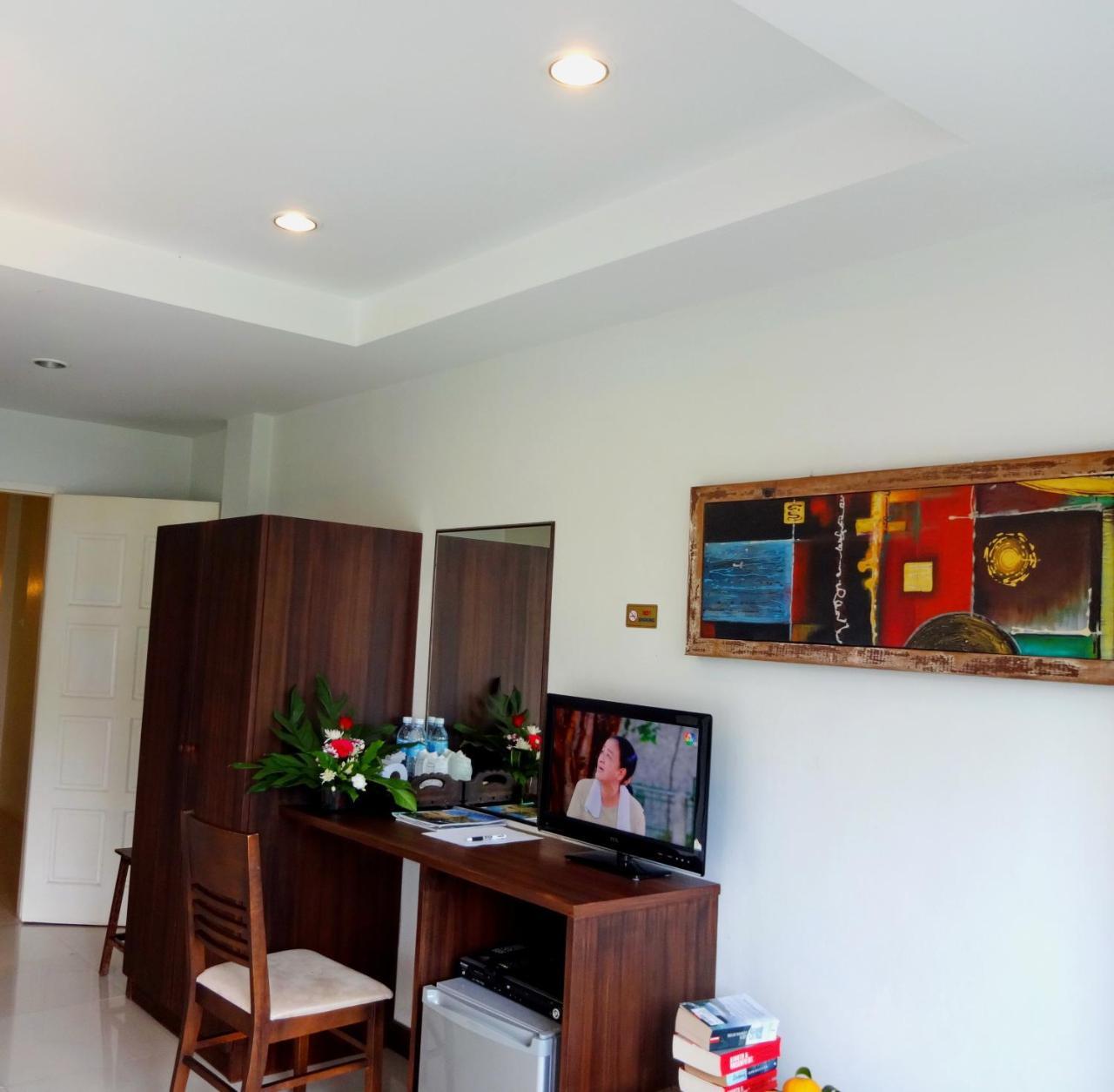 At Home Hotel Patong Buitenkant foto